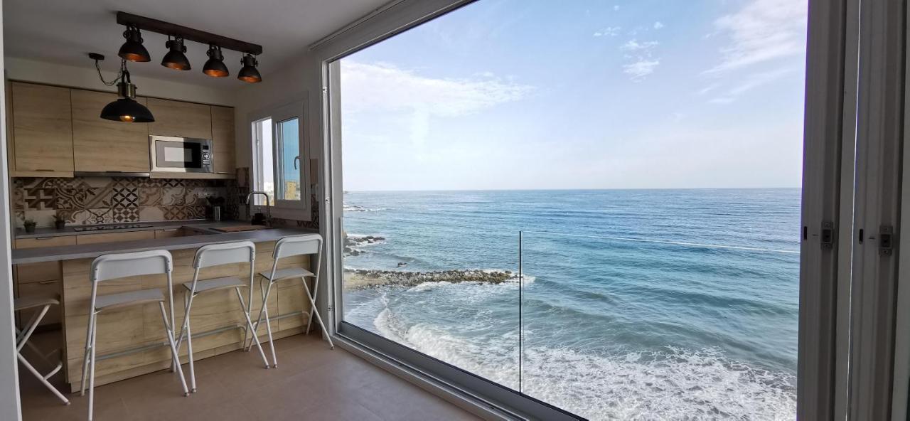 La Perla Cruise Apartment On Private Beach, Modern With Aircon & Wifi Benalmadena Exterior photo