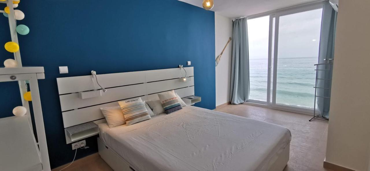 La Perla Cruise Apartment On Private Beach, Modern With Aircon & Wifi Benalmadena Exterior photo